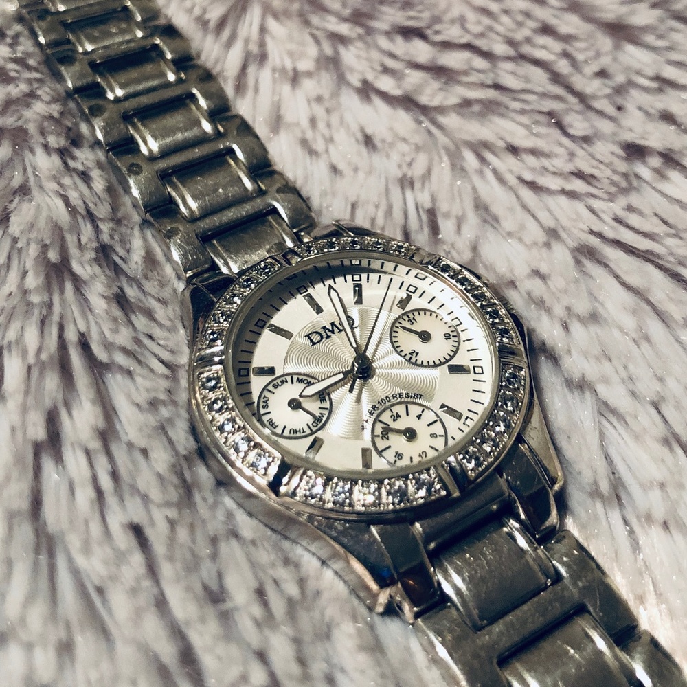 DMQ Silver Chrome Watch